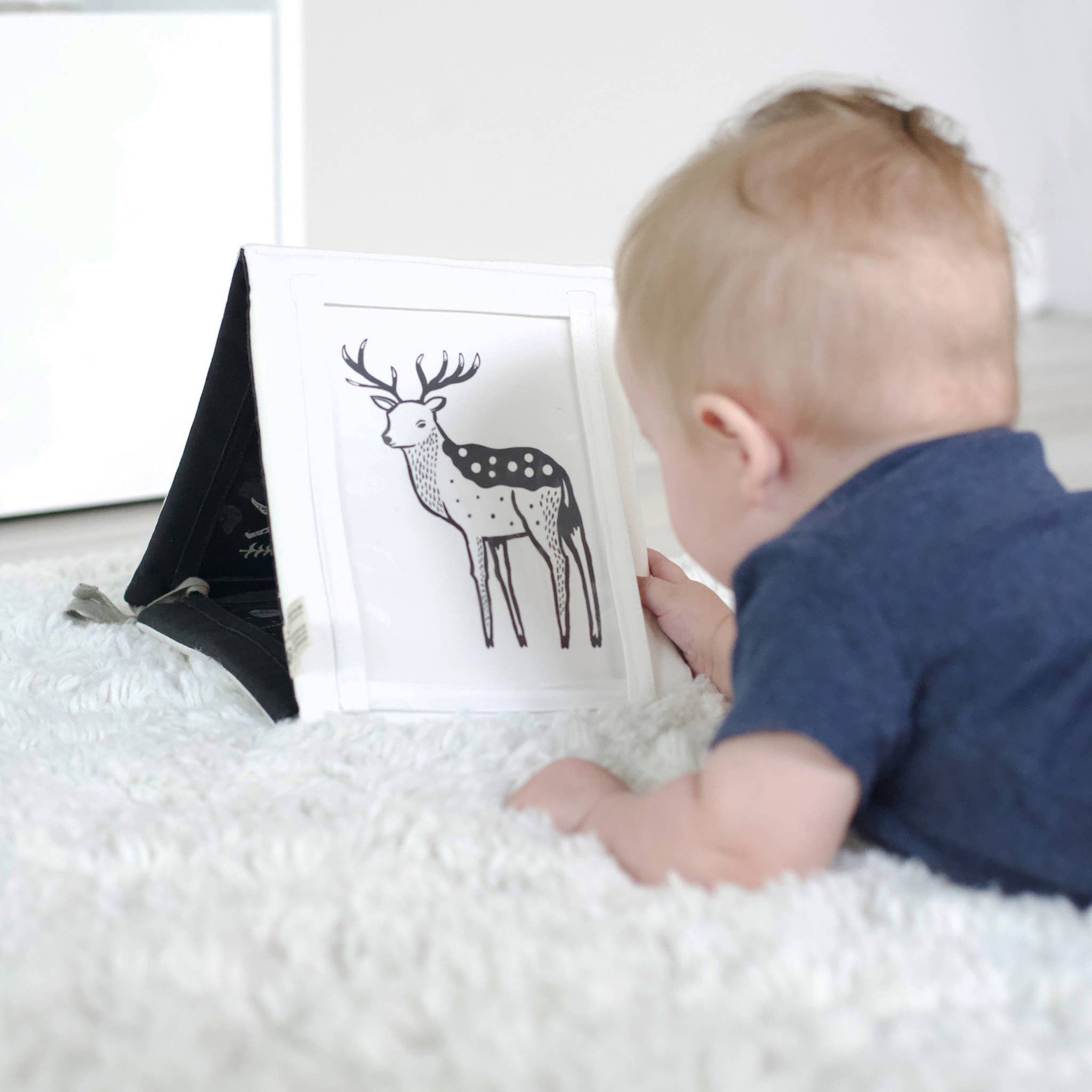 Galerie d’éveil pour bébé avec miroir