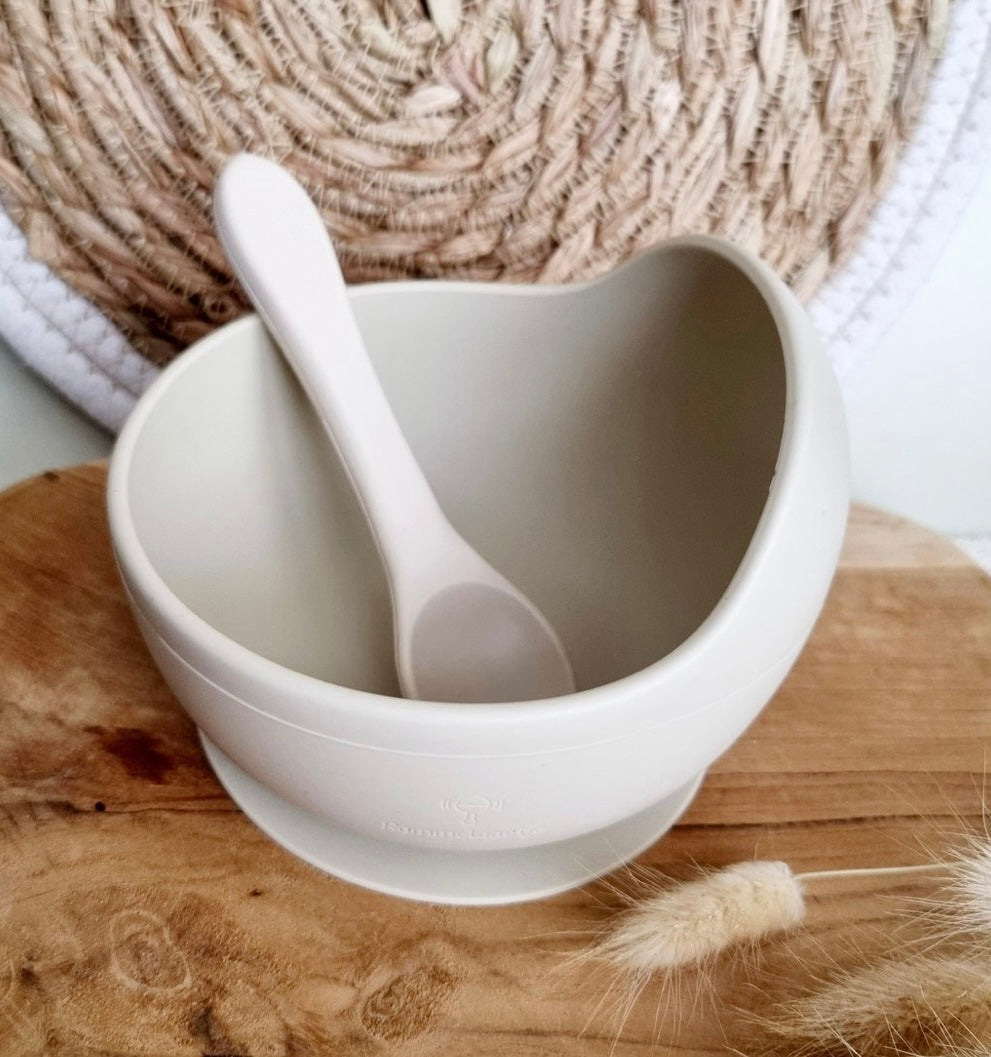 Bol couleur Sable en silicone alimentaire avec ventouse et cuillère