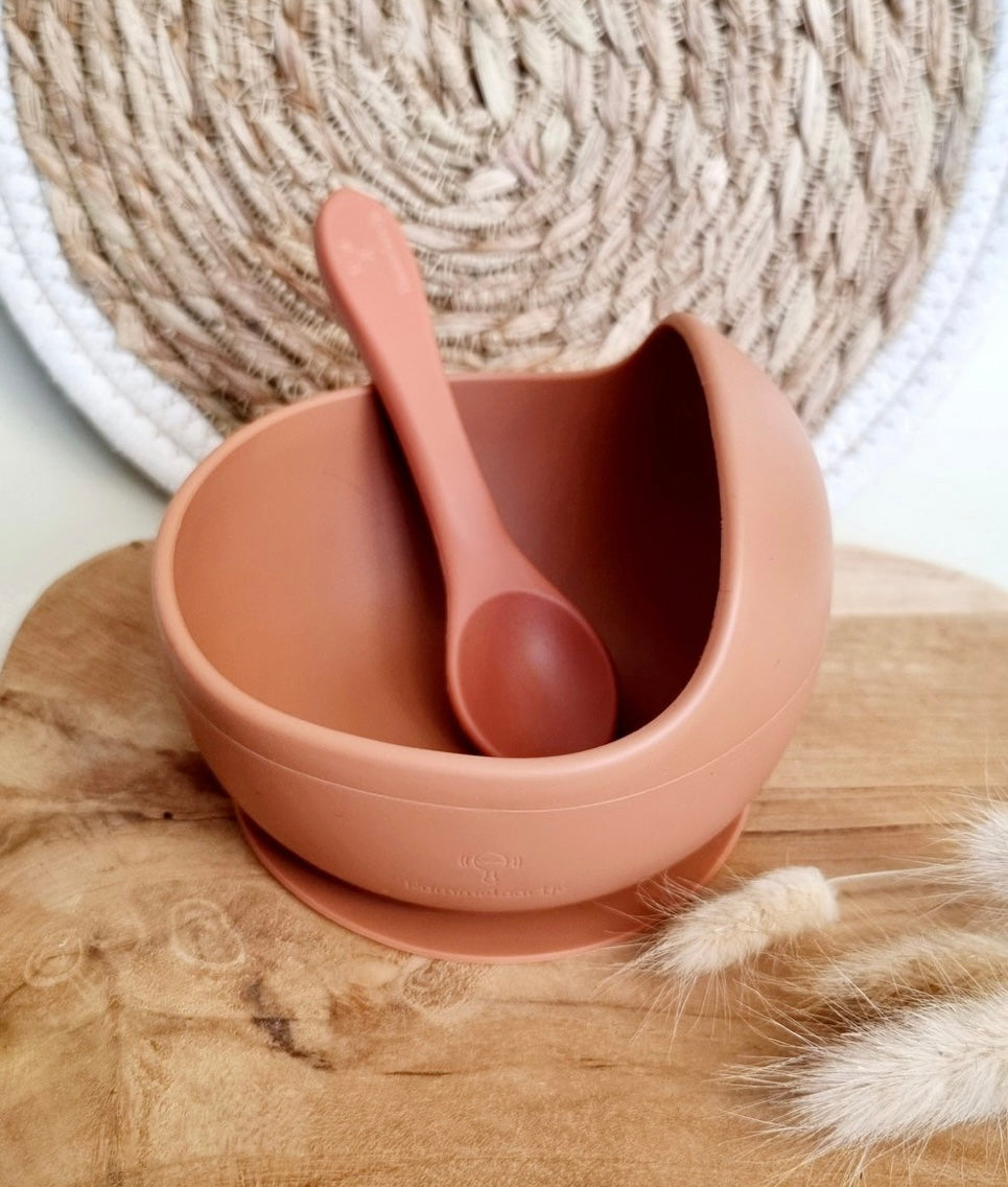Bol en silicone alimentaire avec ventouse et cuillère couleur rouille