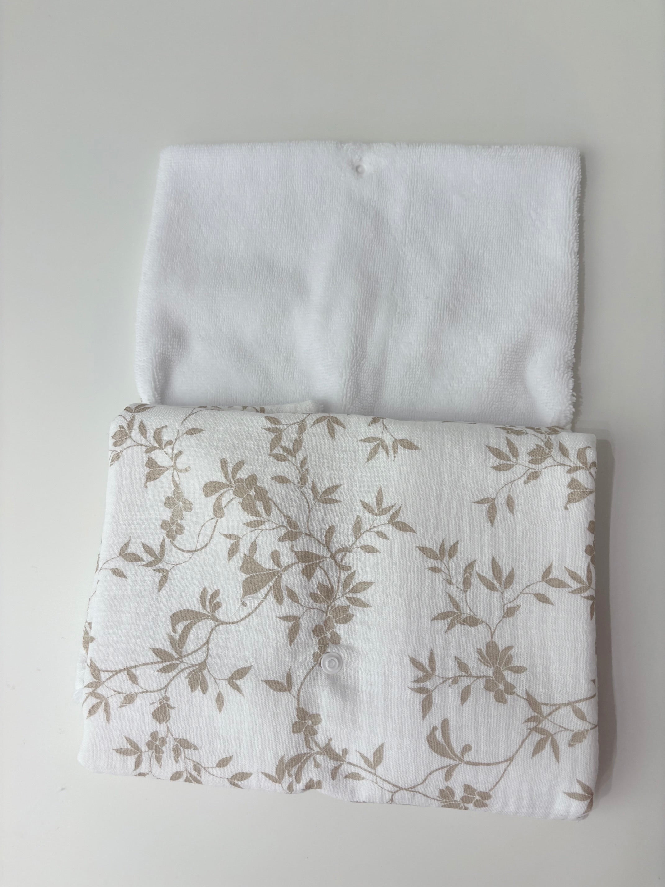 Matelas à langer nomade motifs et couleurs au choix