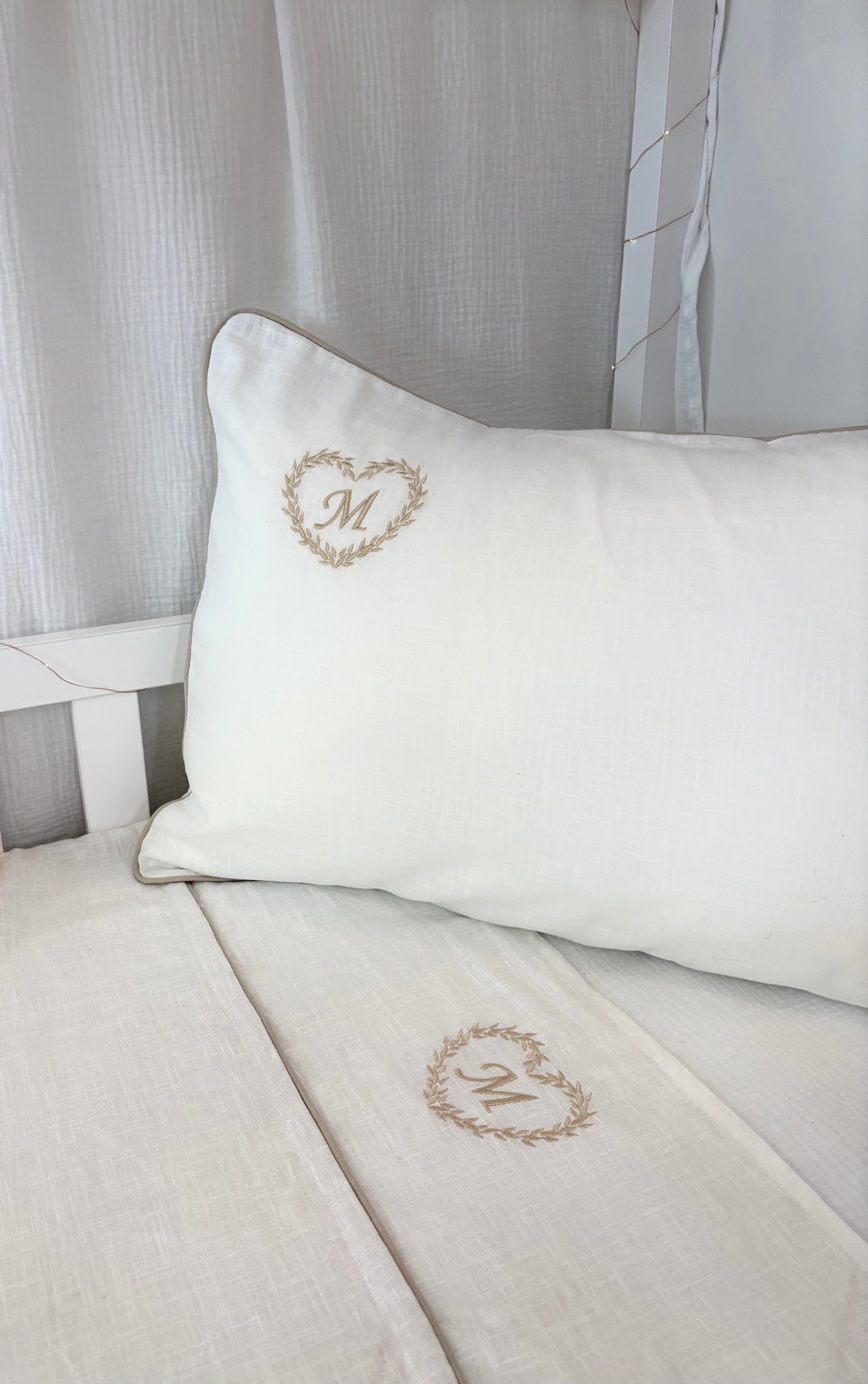 Drap plat brodé personnalisable + taie assortie – Lin & coton