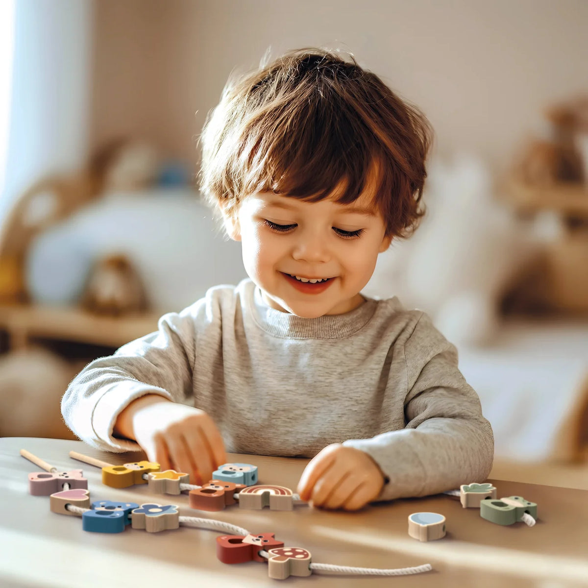 Perles à lacer en bois – 16 pièces - Dès 2 ans