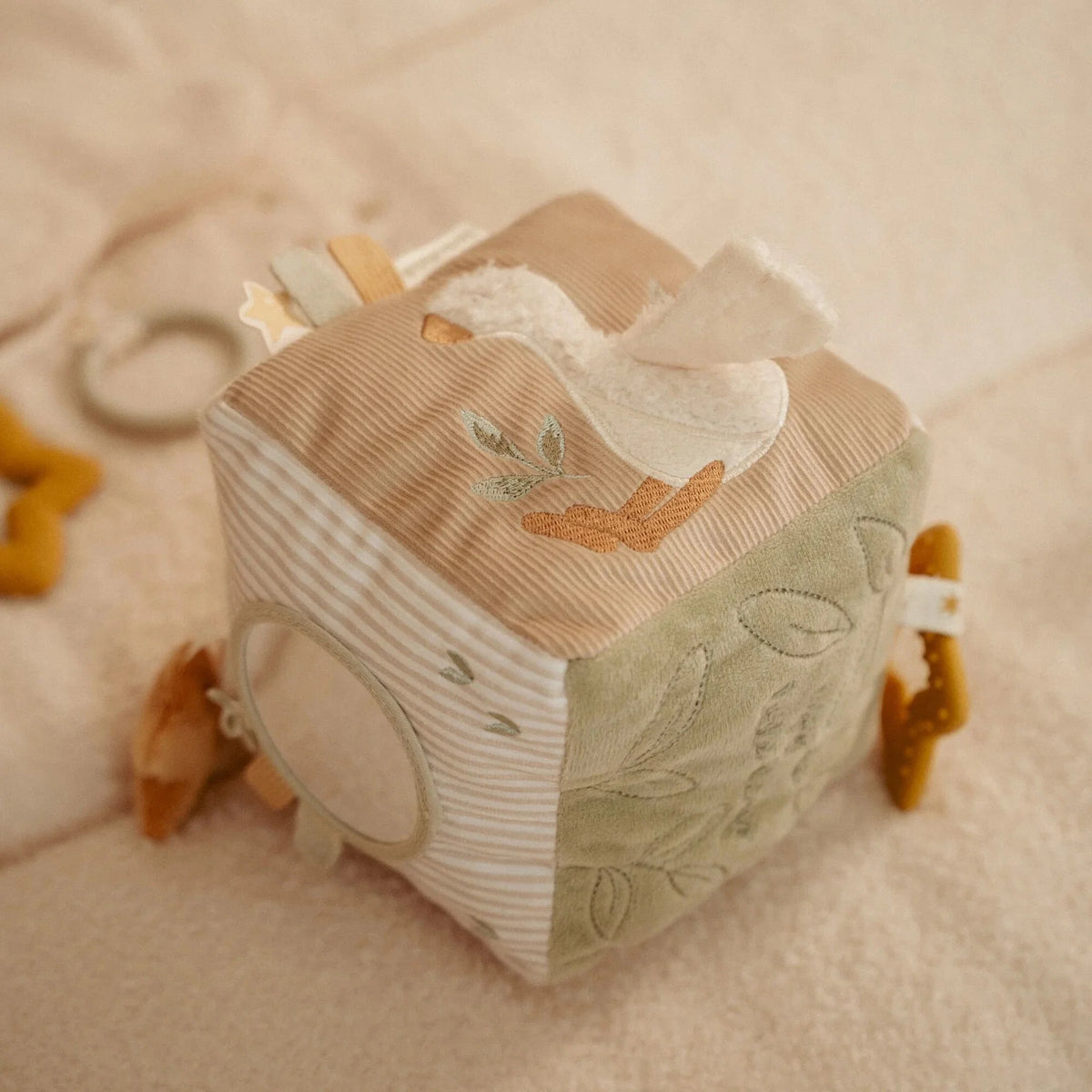 Cube d'activités - Beige oie