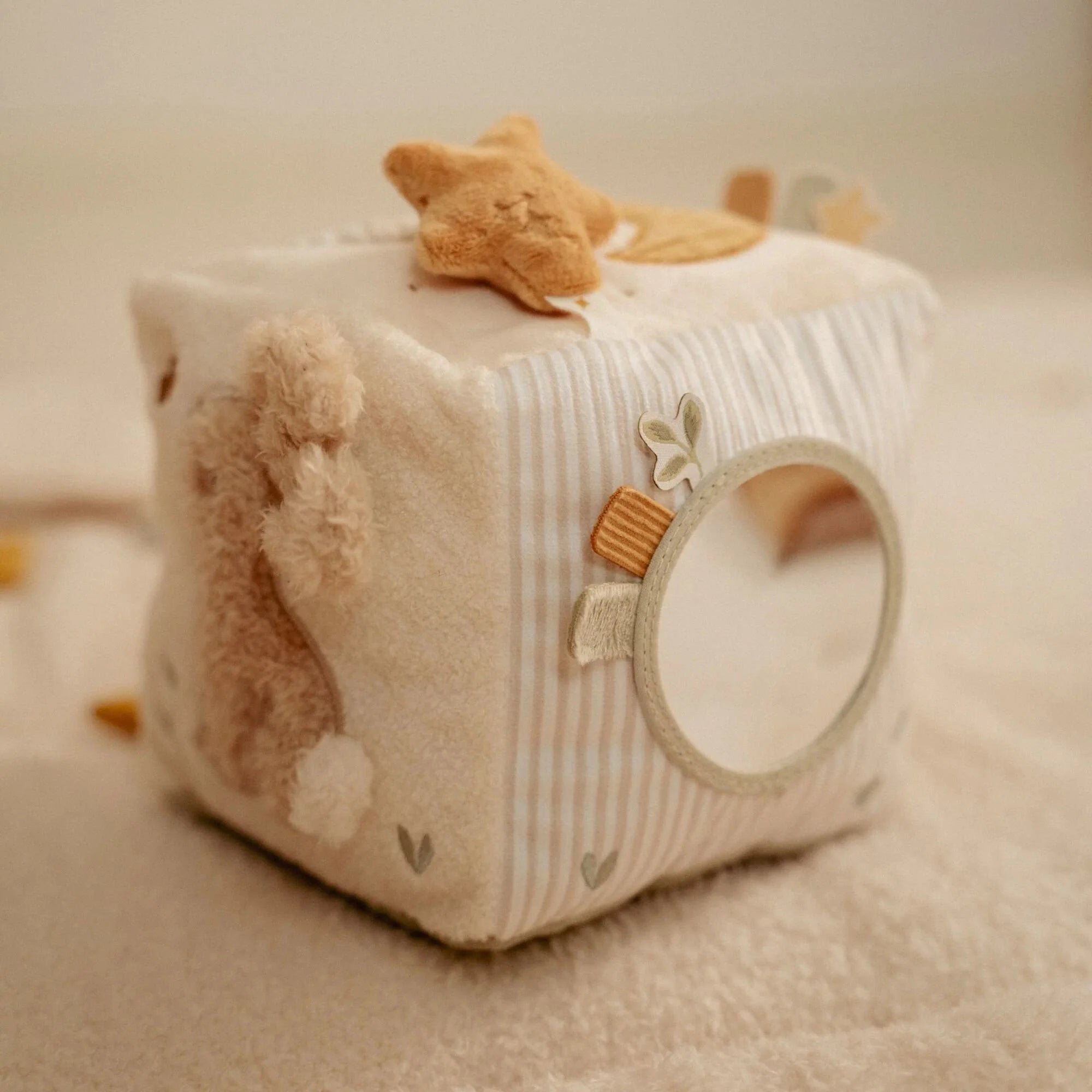 Cube d'activités - Beige oie