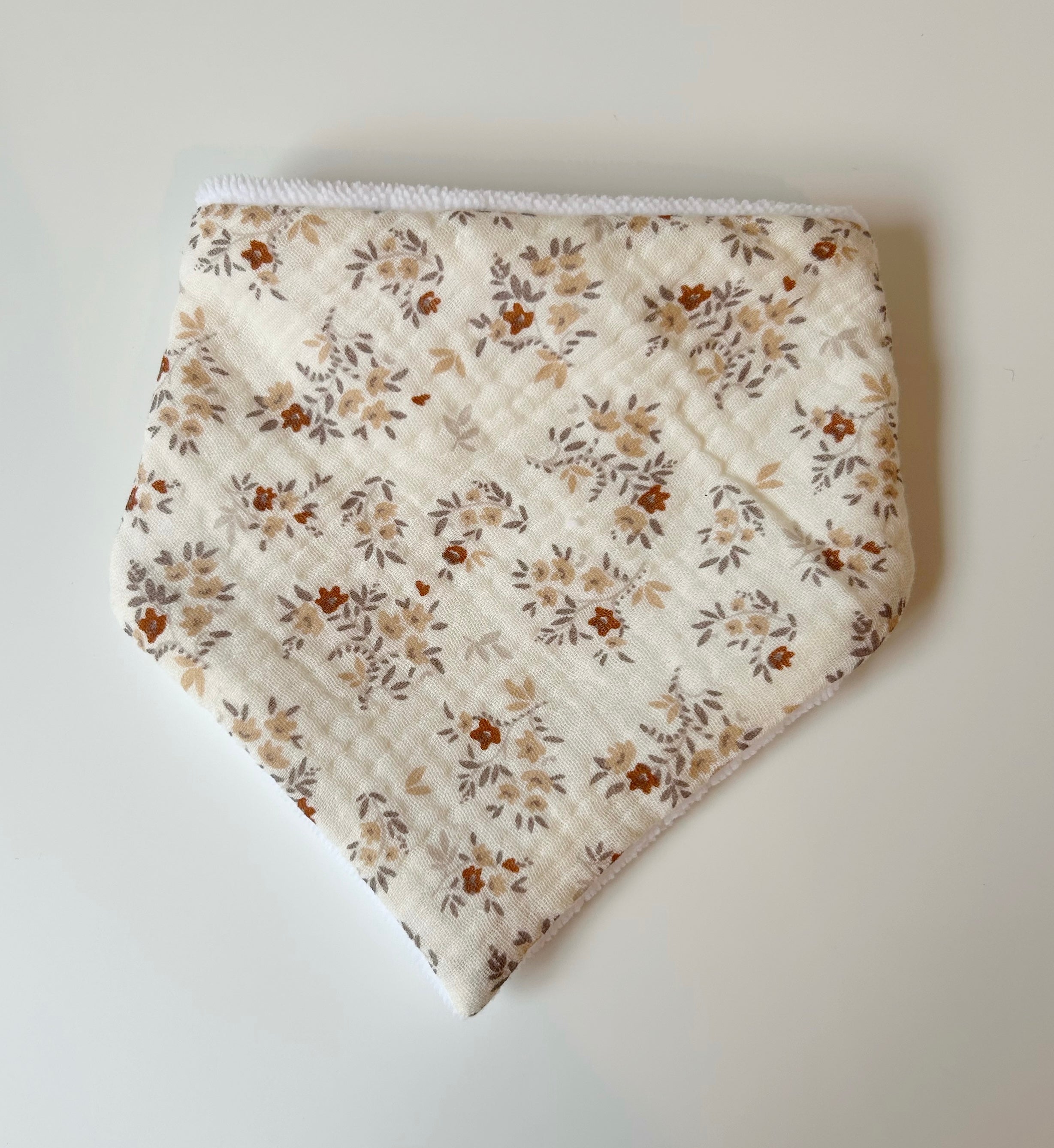Bavoirs personnalisés motifs et couleur au choix