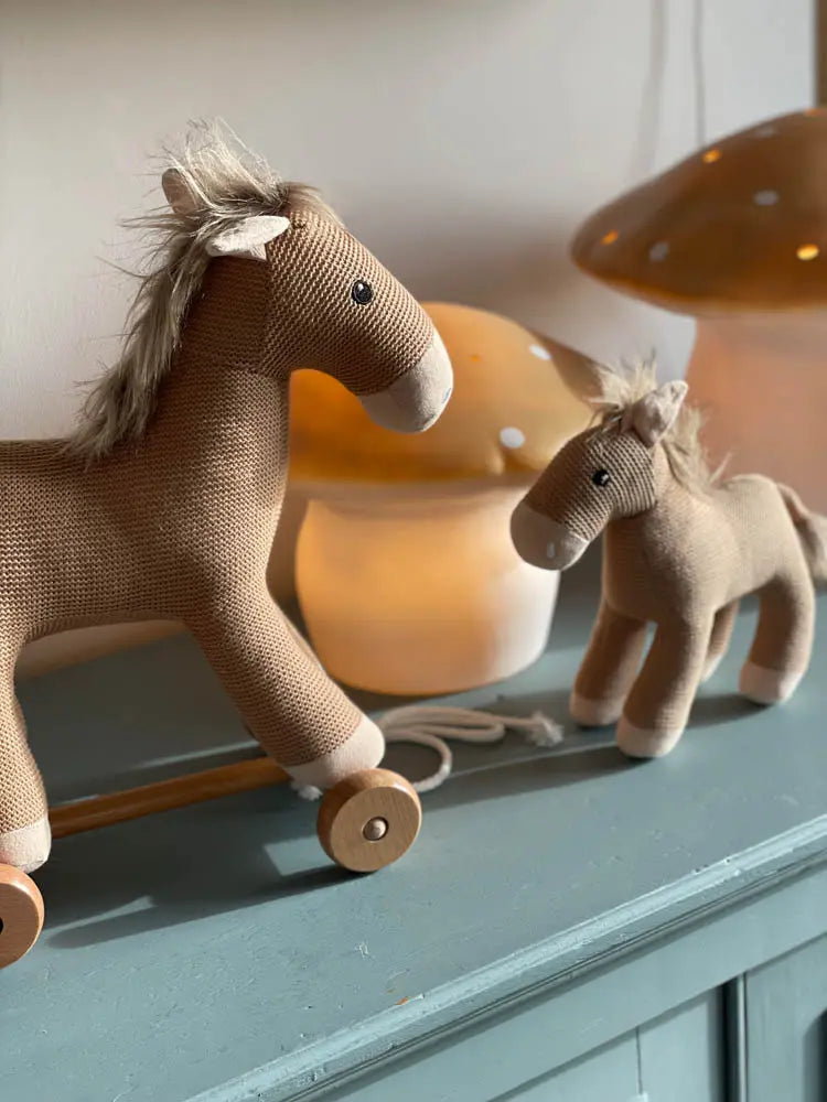 Henri, cheval à tirer en coton tricoté – Dès 12 mois