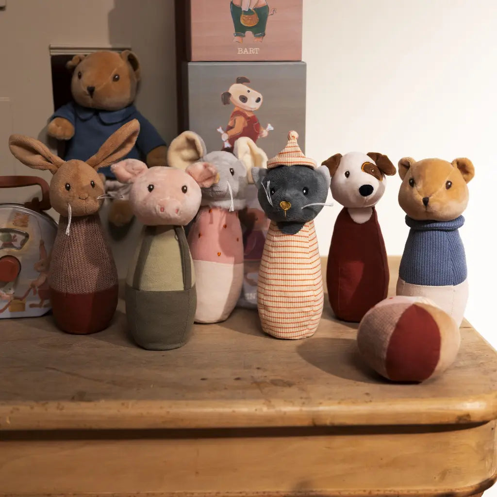 Jeu de quilles Amis – 5 animaux en velours et une balle