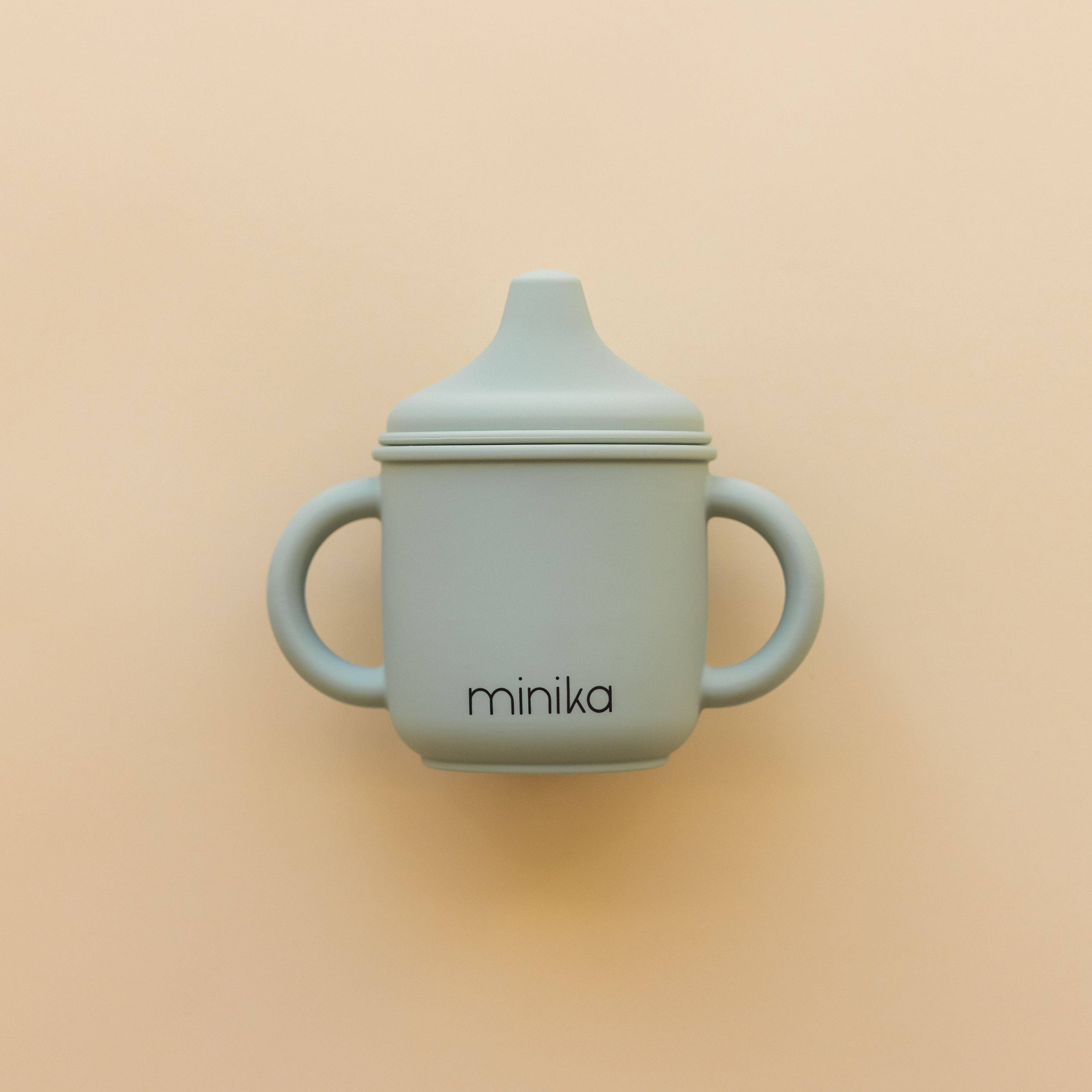 Tasse d'apprentissage en silicone avec poignées - Sauge