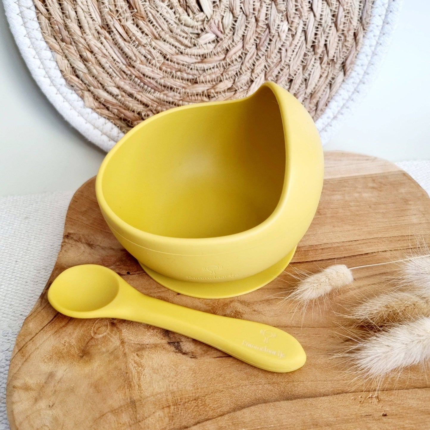 Bol en silicone Ocre avec ventouse et cuillère