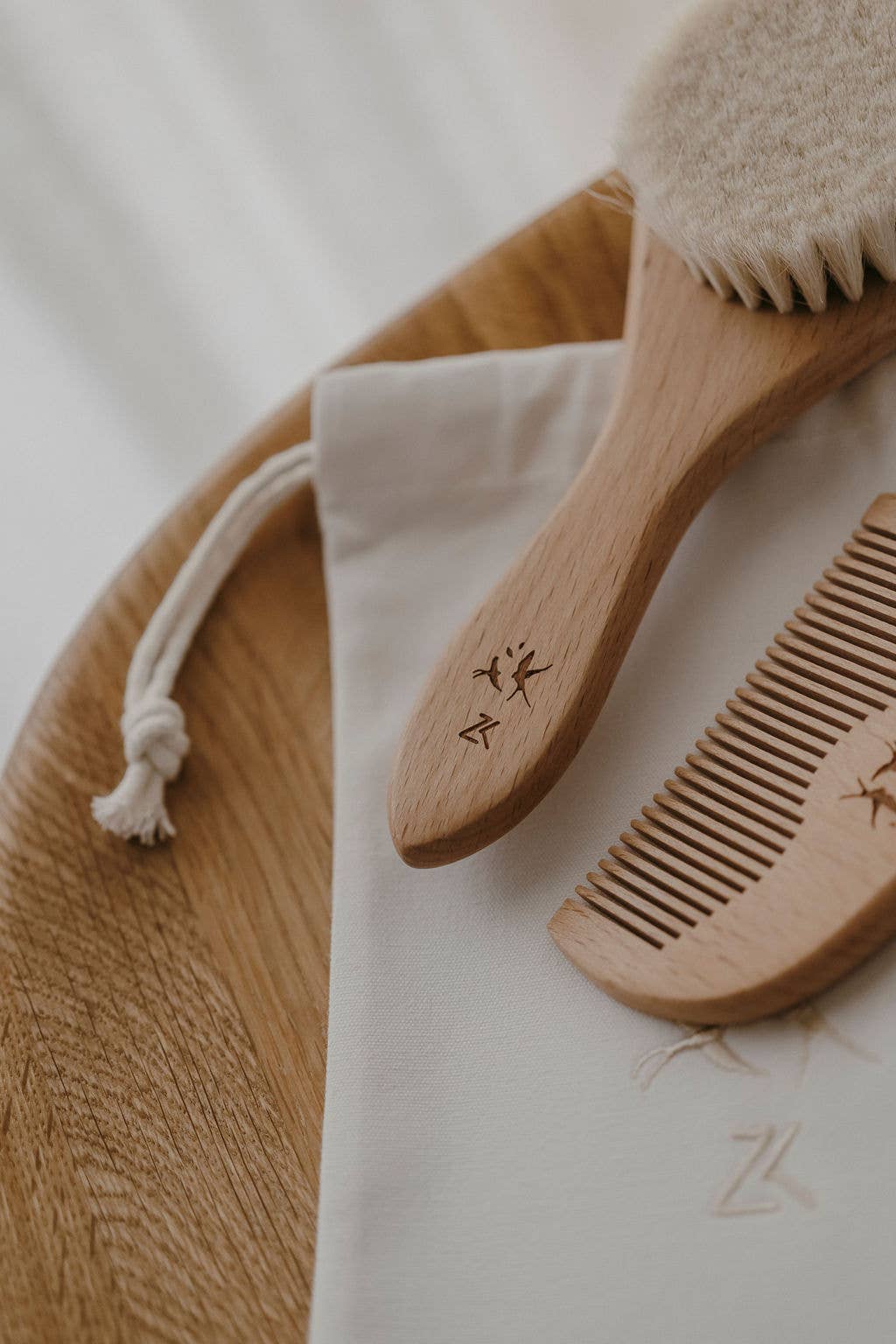 Brosse & peigne - Hirondelles
