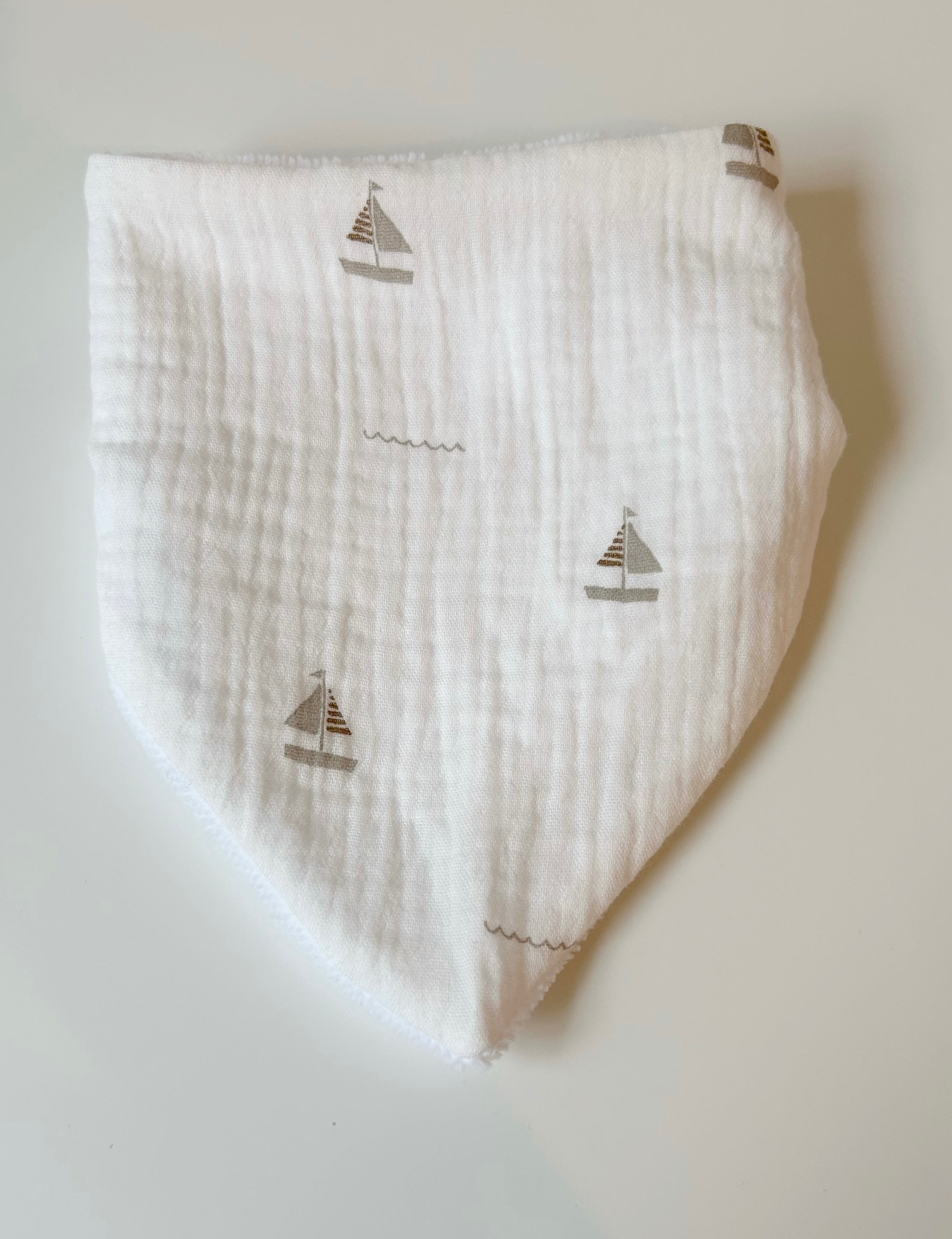 Bavoirs personnalisés motifs et couleur au choix
