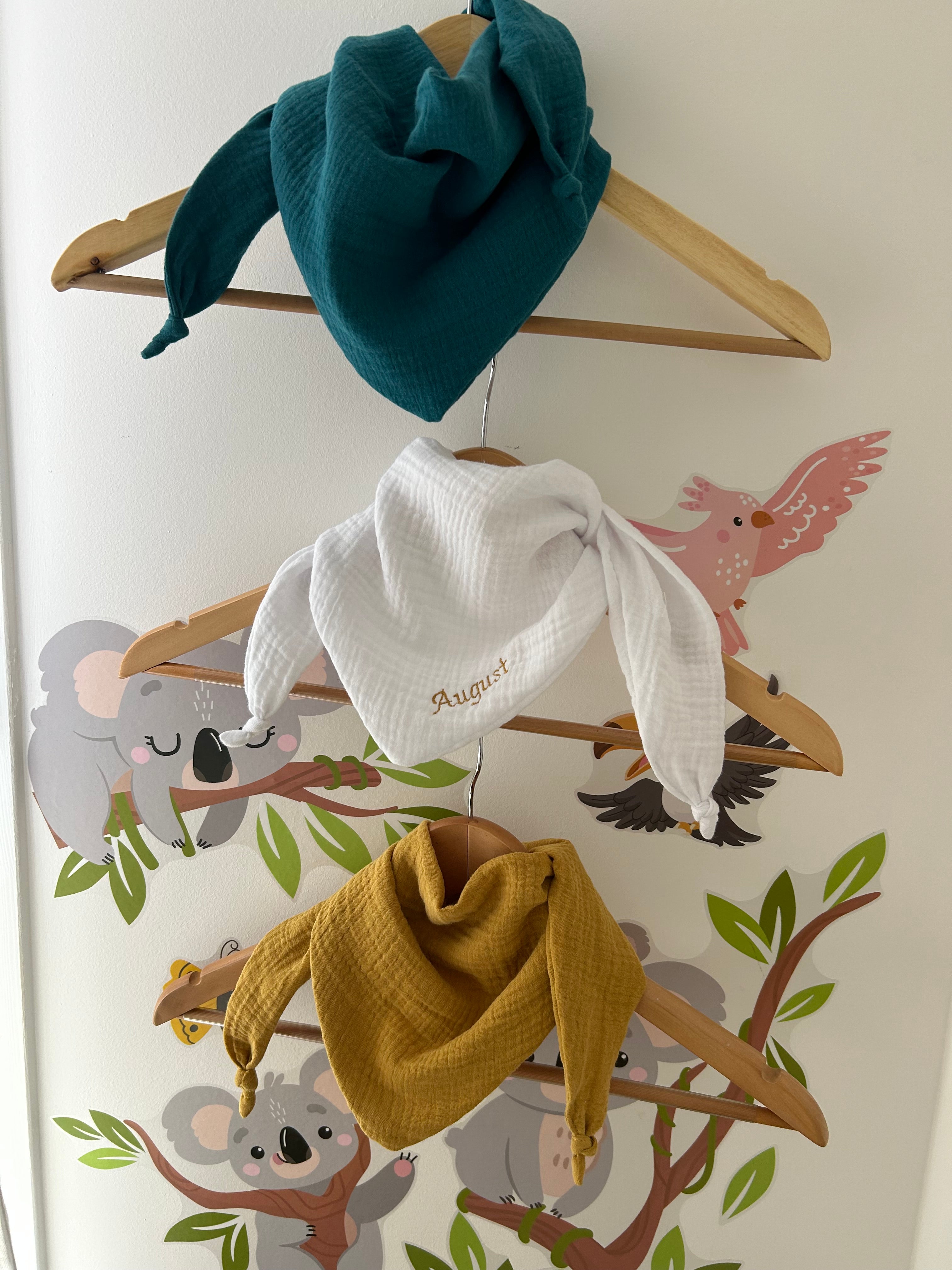 Echarpes personnalisées plusieurs couleurs et motifs au choix