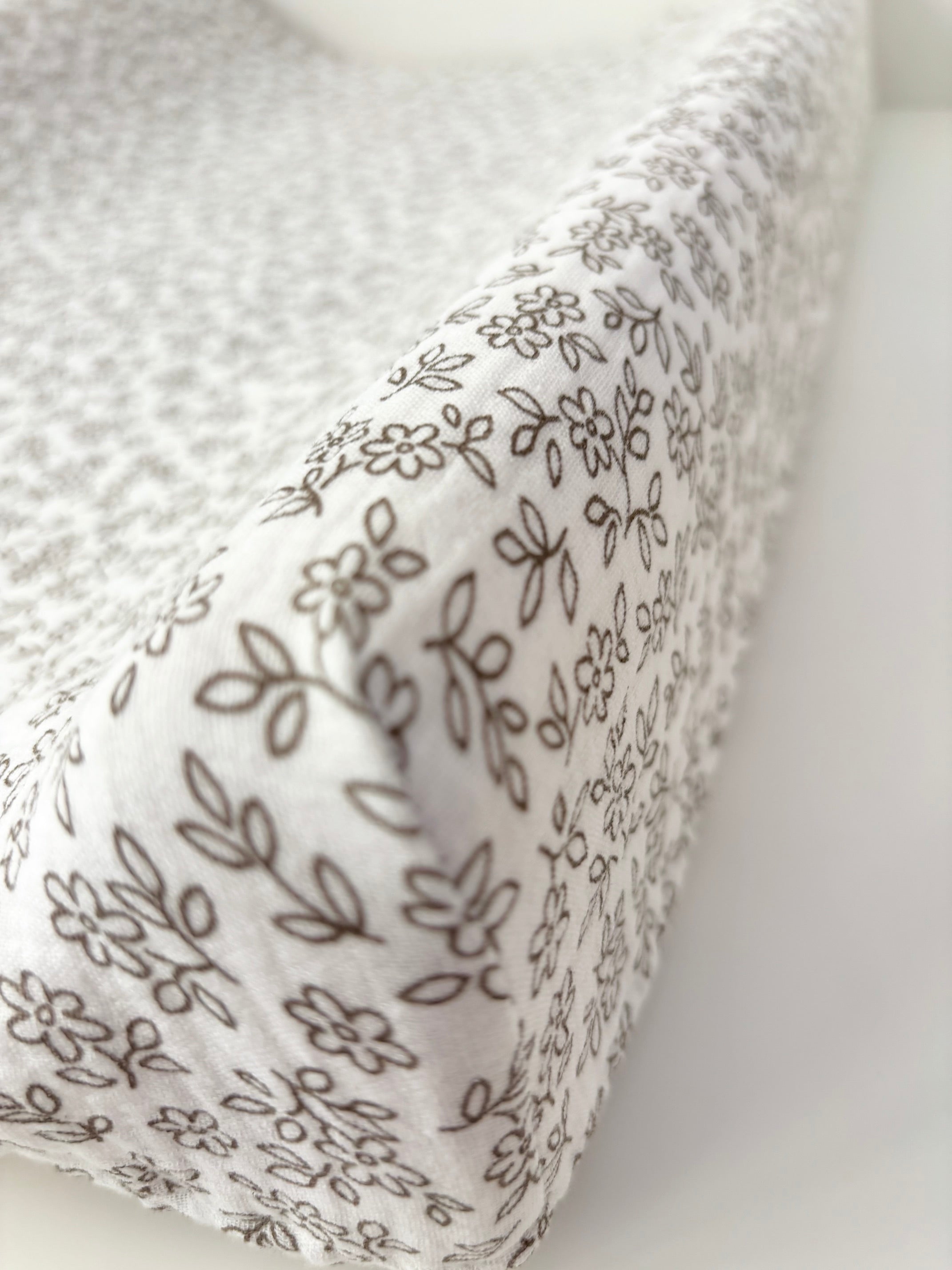 Housse de matelas à langer Petite fleur