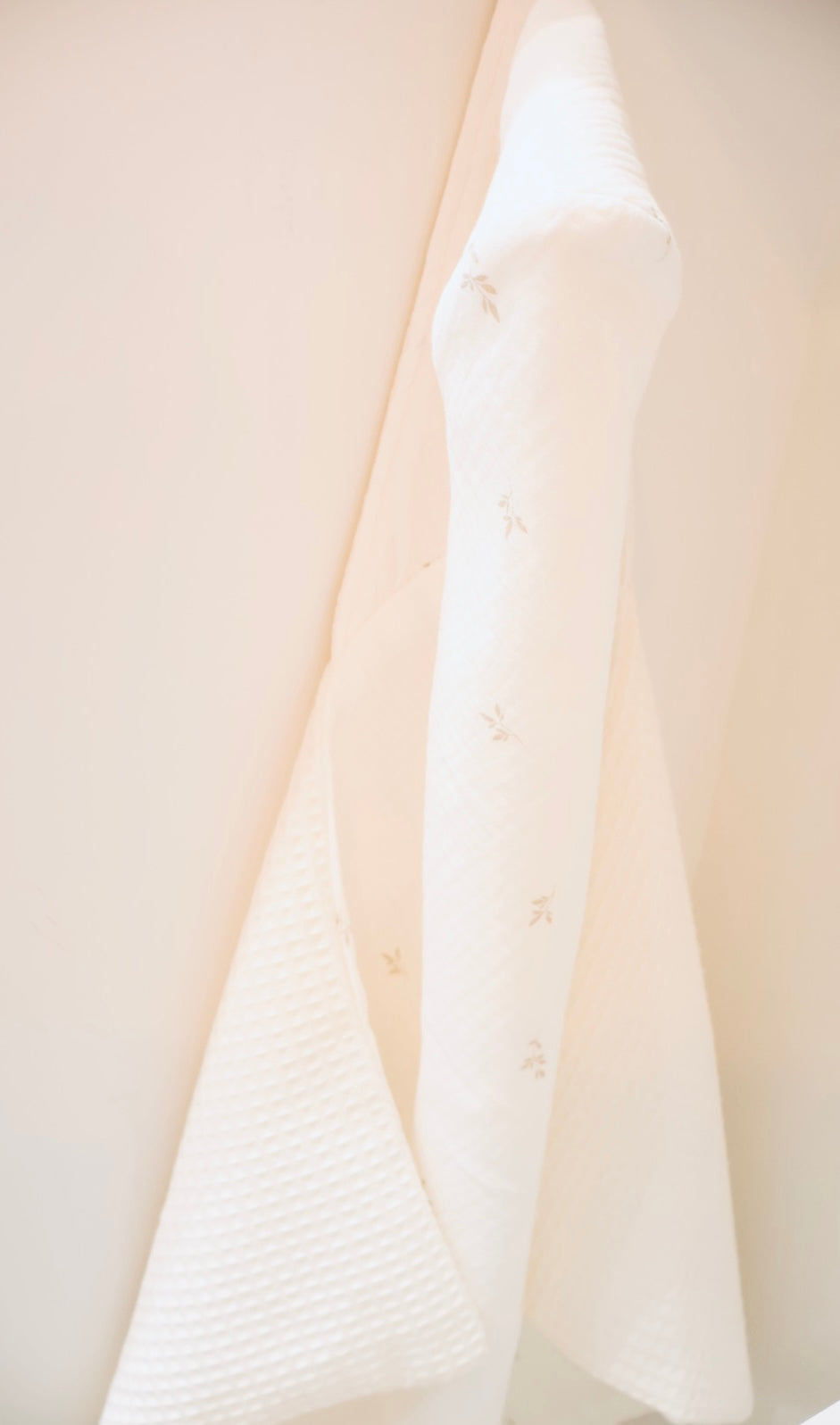 Capes de bain collection murmure de feuilles écru