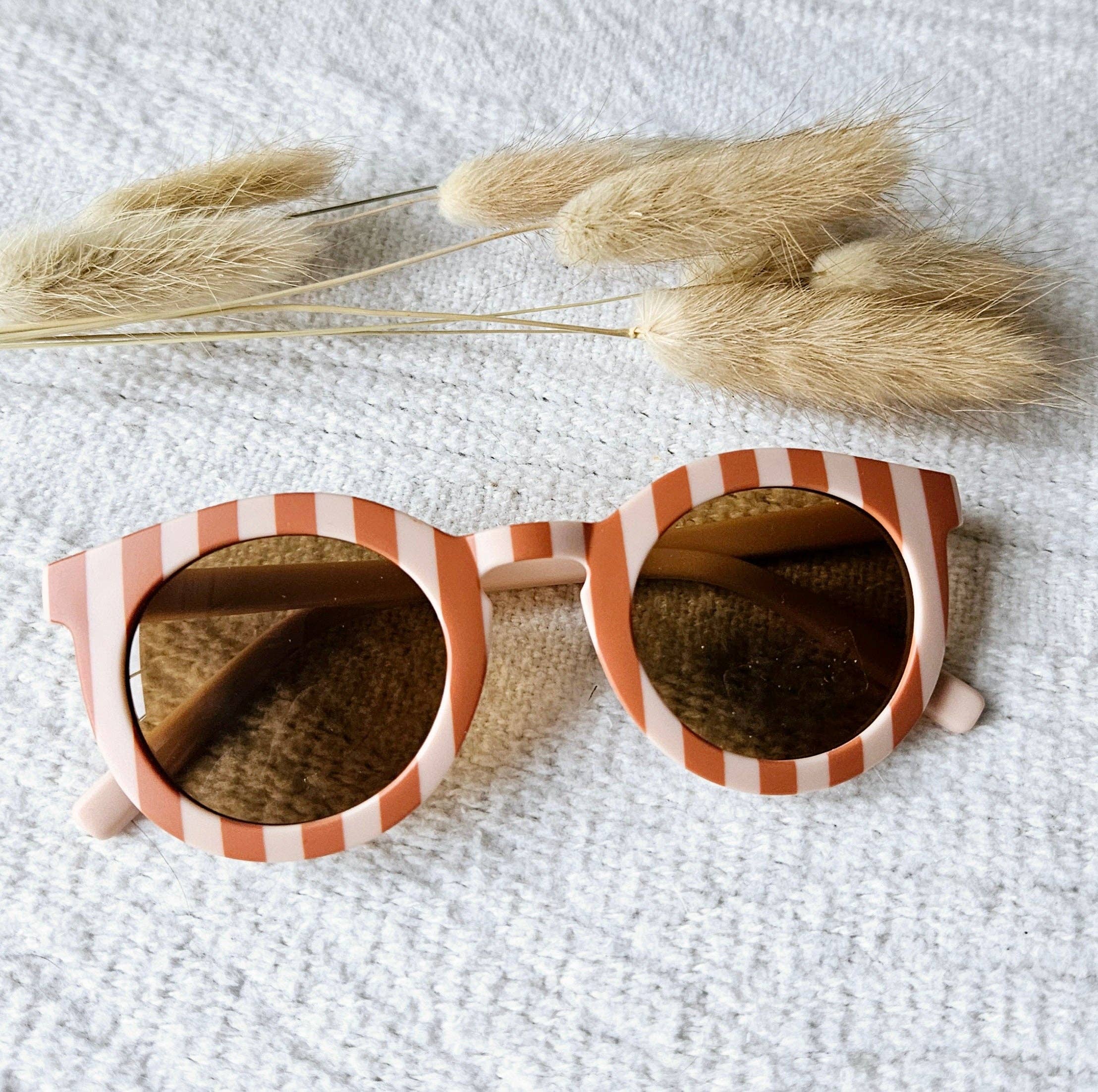 Lunettes de soleil pour bébé et enfant UV400 rayées - Rose doux/camel