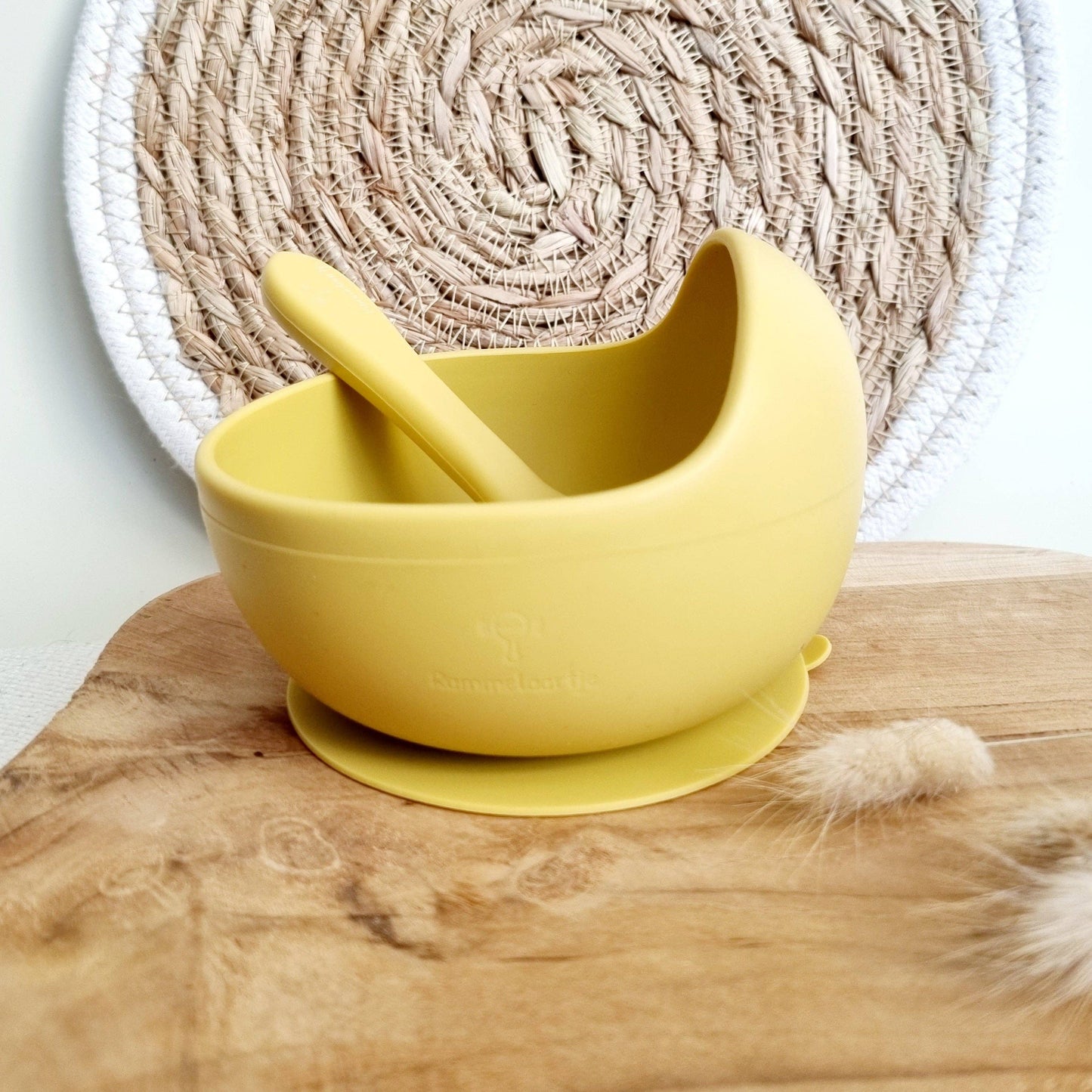 Bol en silicone Ocre avec ventouse et cuillère
