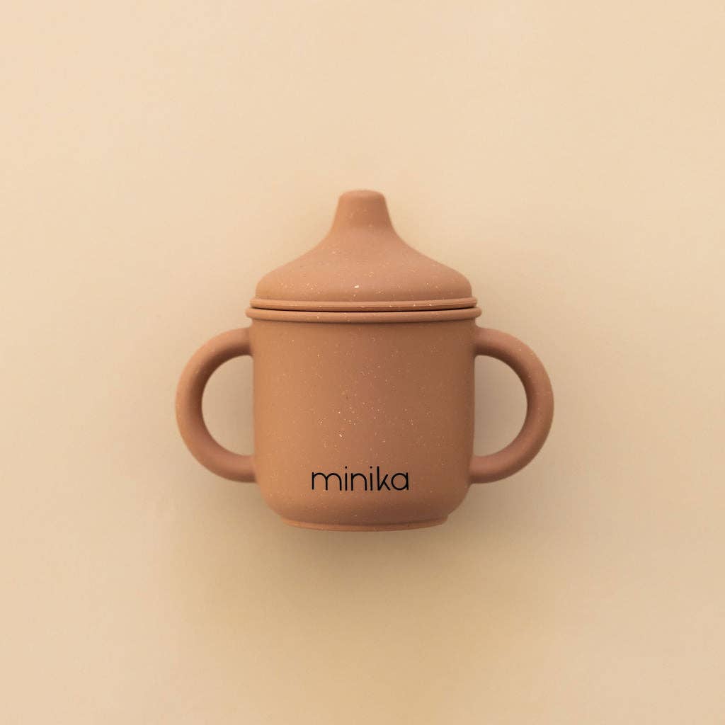Tasse d'apprentissage en silicone avec poignées - Amande